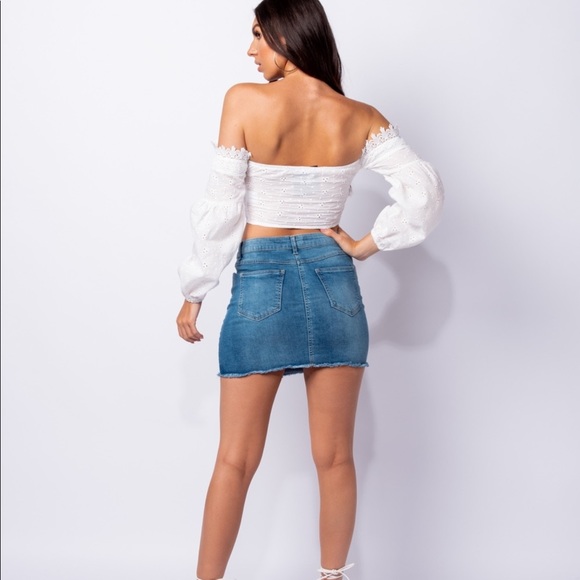 ☁️Broderie Eyelet Lace Up Puff Sleeve Crop Top - Picture 6 of 8